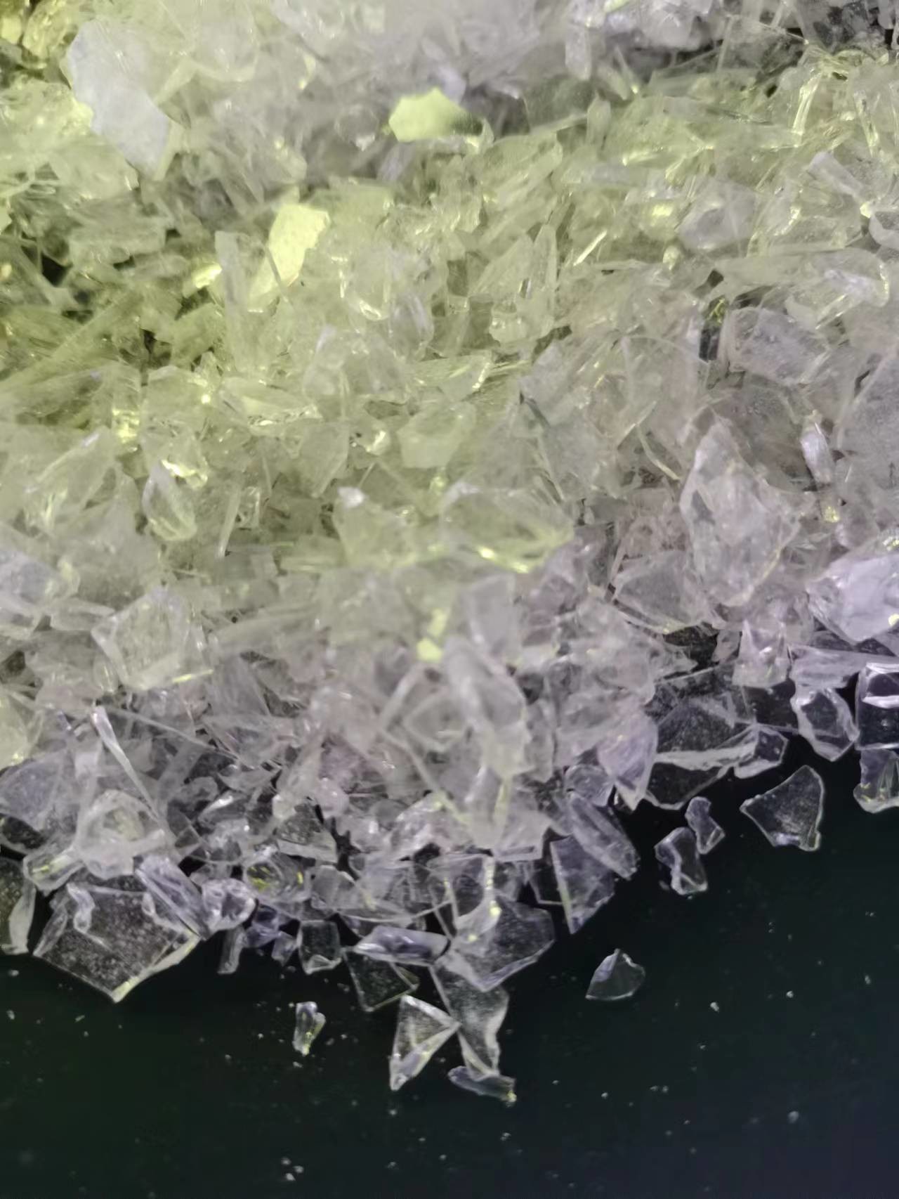 Saturated 95/5 TGIC Curing Polyester Resin For Smooth And Wrinkle Surface
